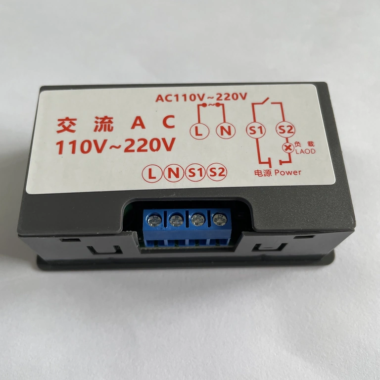 Relè di potenza 10A 1500W con temporizzazione Relè temporizzato per carichi elevati, compatibile 1500W, 10A