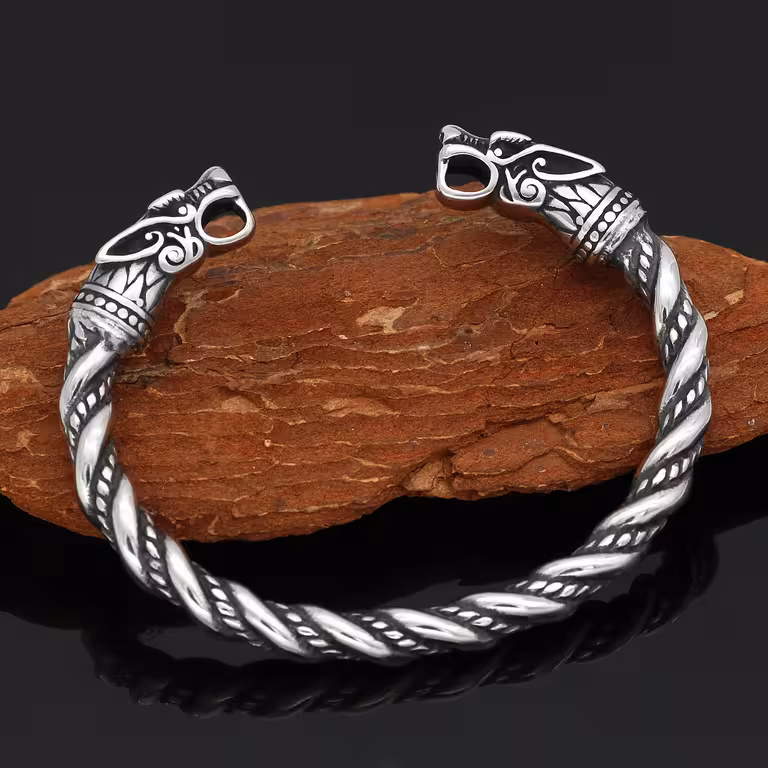 Bracciale Vichingo con Testa di Lupo – Modello Gotico Ispirato alla Serie Vikings per Uomo