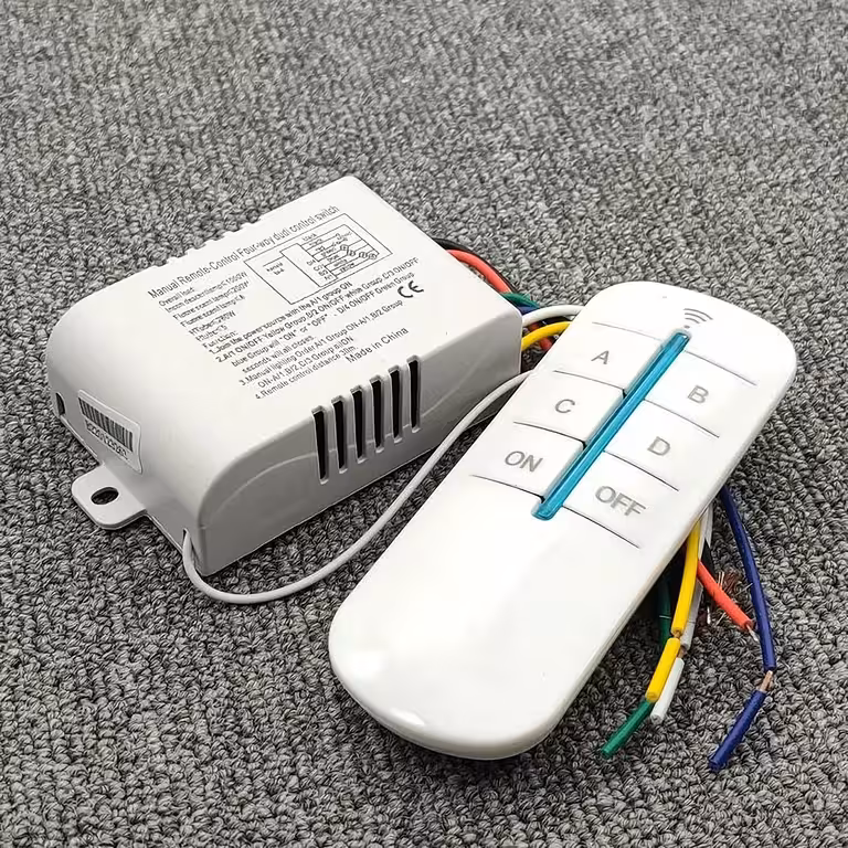 Interruttore Luce con Telecomando 4 Canali 220V – Ricevitore per Automazioni Lampadari e Lampade