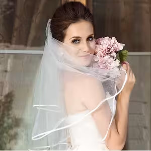 Velo da Sposa Bianco 2025 con Pettine – Tulle Fine, Corto o Medio