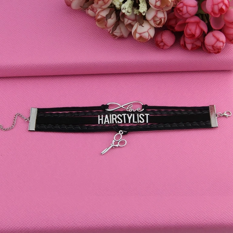 Bracciale in pelle per outfit urbano o professionale barbershop