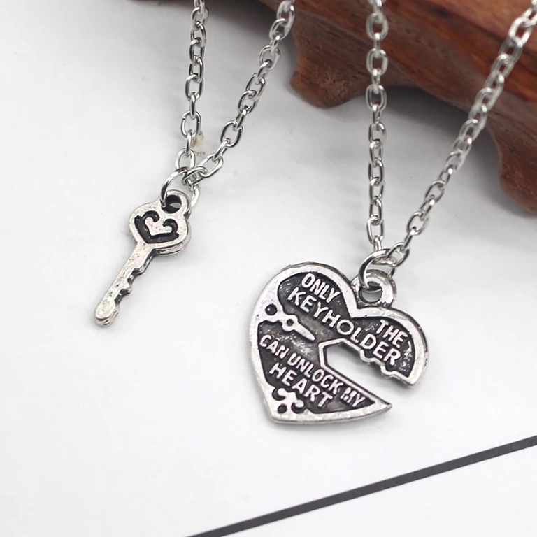 Catenina con cuore e chiave per lei Pendente cuore e chiave elegante, ideale per donna