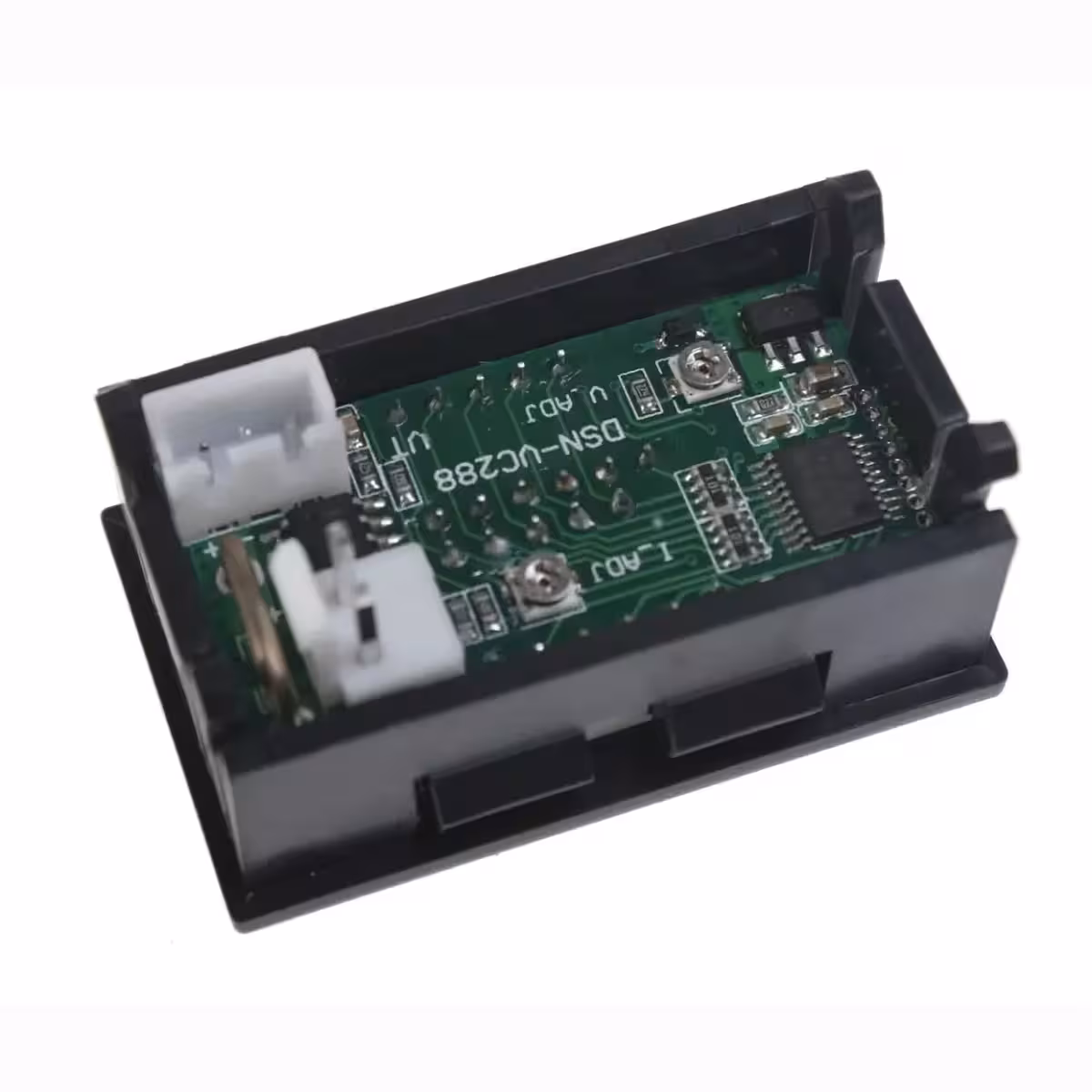 Strumento digitale per misurare corrente e tensione