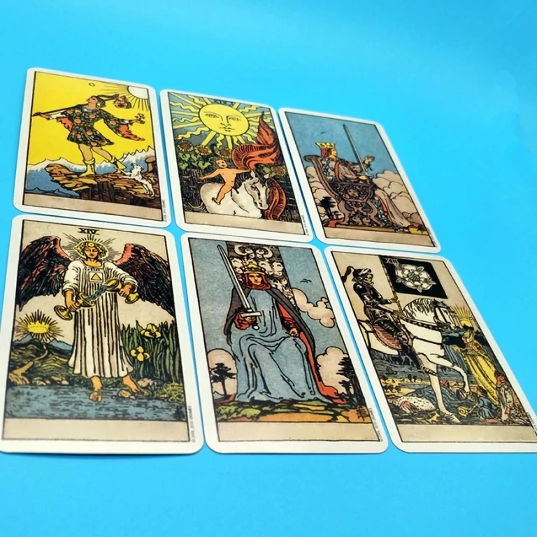 Arcani Maggiori e Minori nel set tarot per lettura e interpretazione