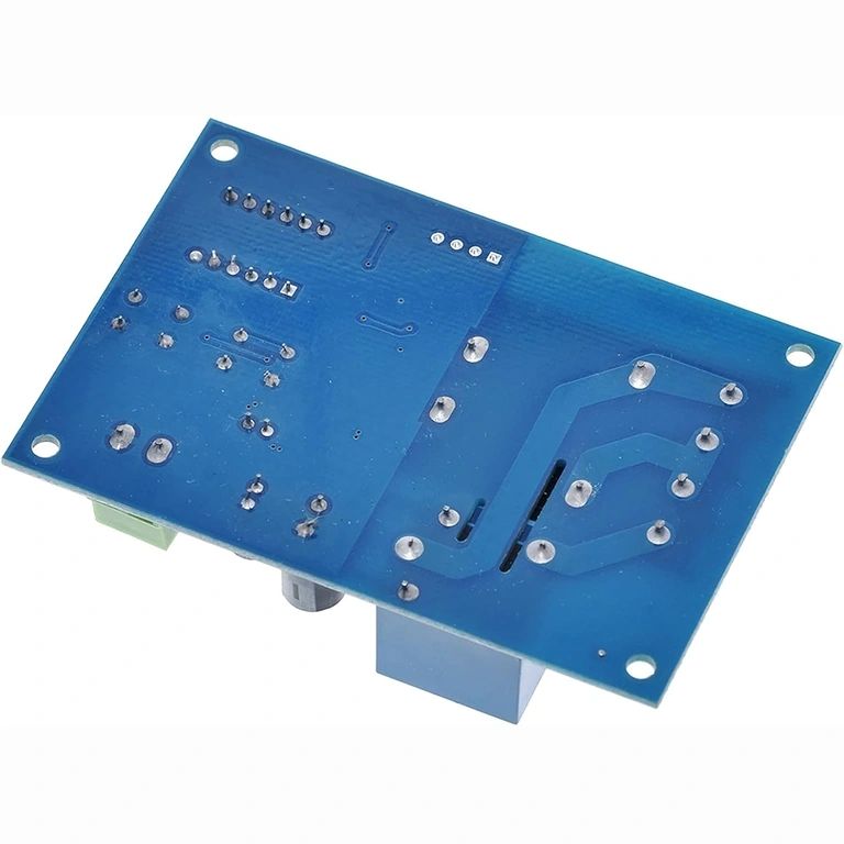 Regolatore elettronico automatico per batterie auto piombo-acido e litio