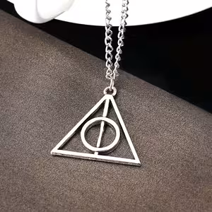 Ciondolo Collana Harry Potter Doni della Morte Triangolo Argento – Gioiello Magico
