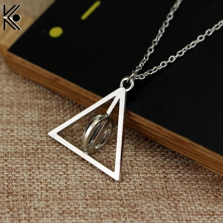 Collana argentata con ciondolo Deathly Hallows e catena 70cm