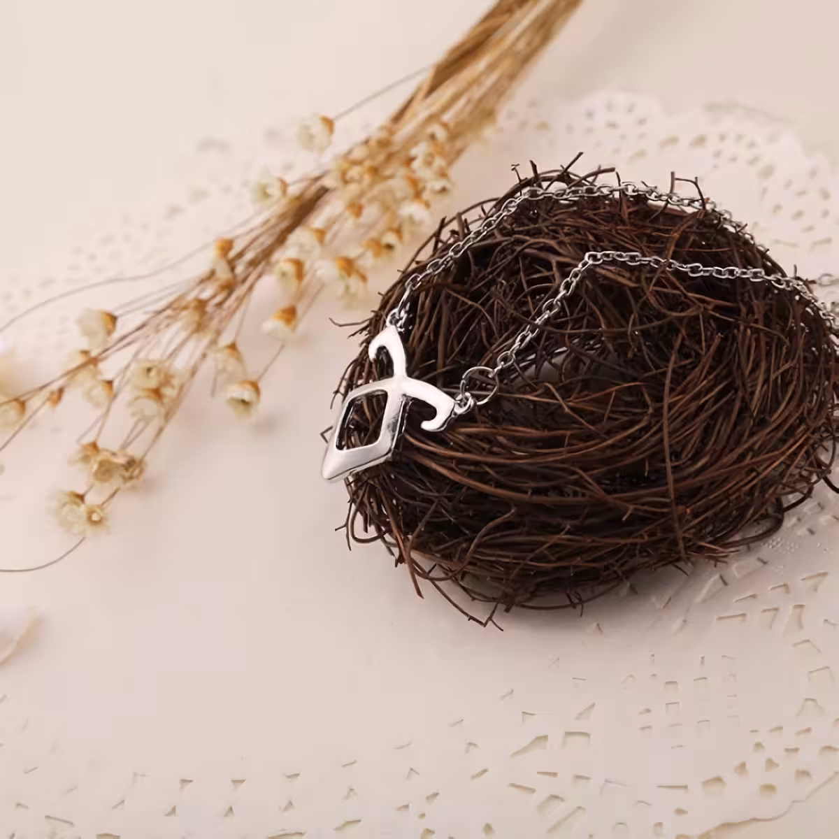 Ciondolo runico con simbolo angelico, dal film City of Bones