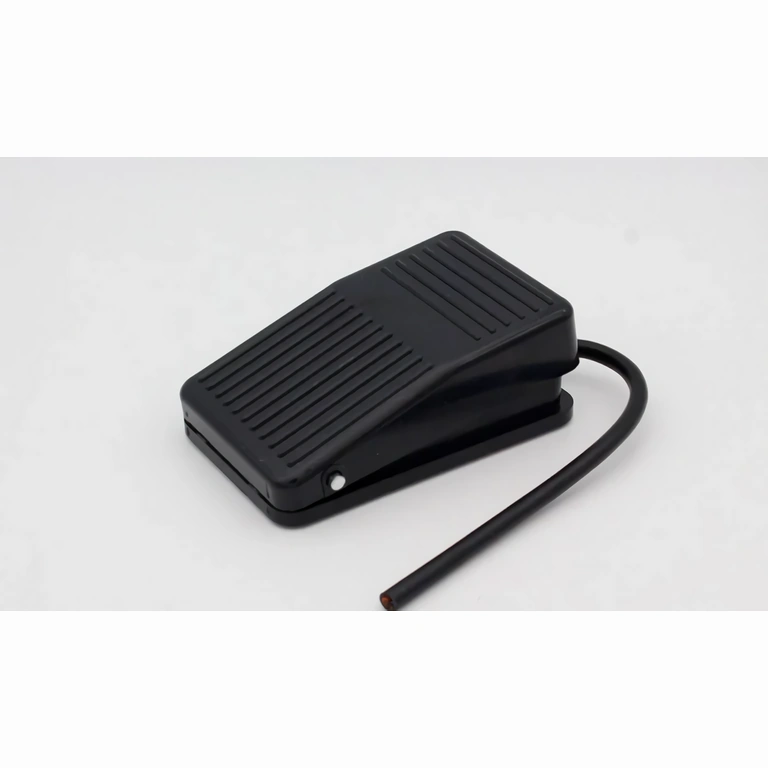 Pedale elettrico per controllo a mani libere