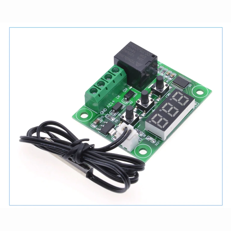 Pannello frontale termostato digitale Display LED e pulsanti per controllo temperatura