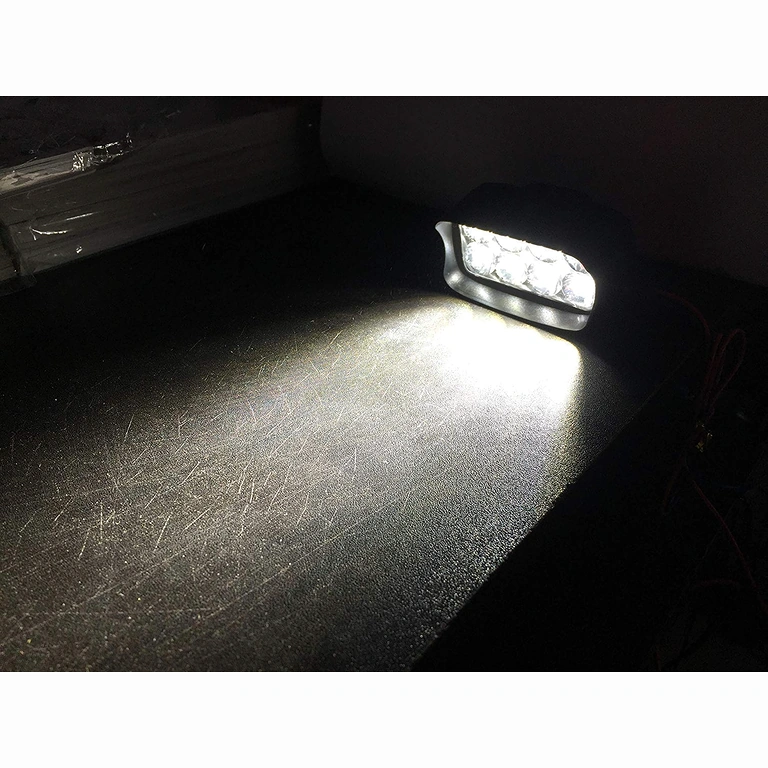 Luce bianca intensa per uso esterno