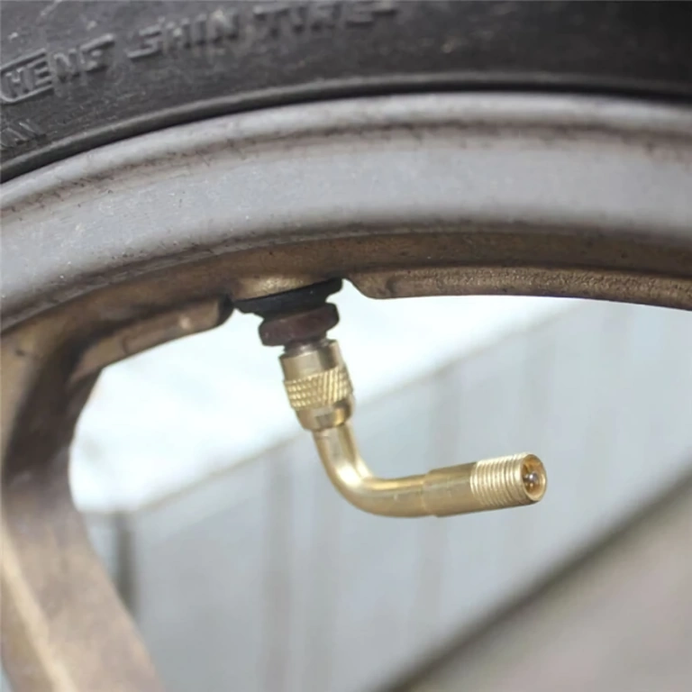 Estensione valvola 90° per controllo pressione Prolunga angolare per gonfiaggio facile delle ruote