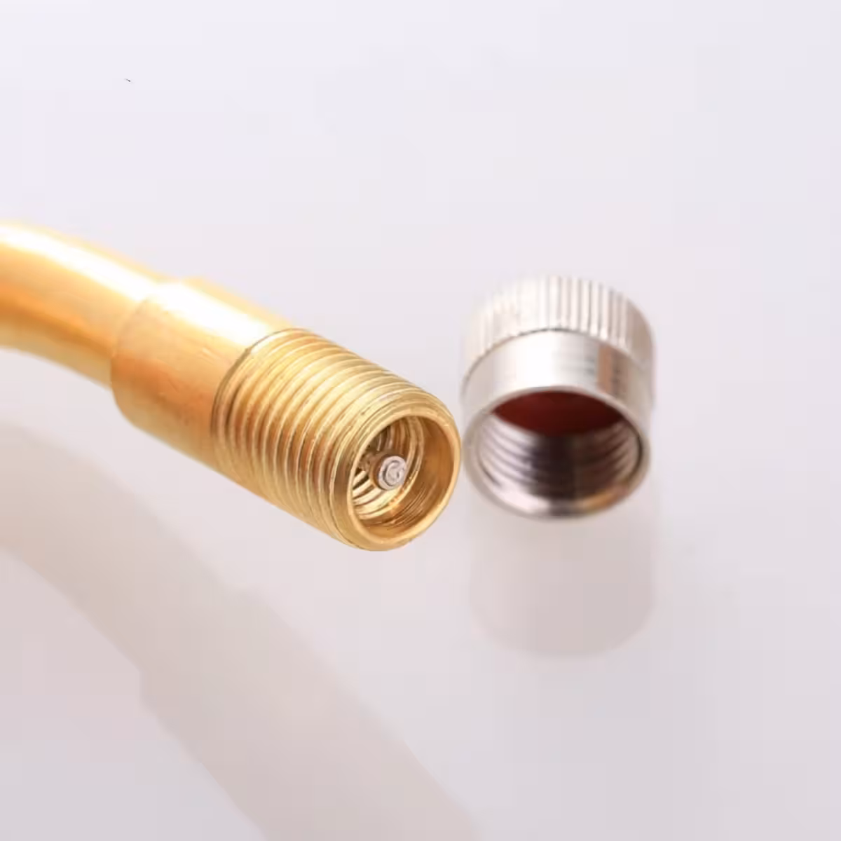 Prolunga robusta per valvole pneumatici auto o camion