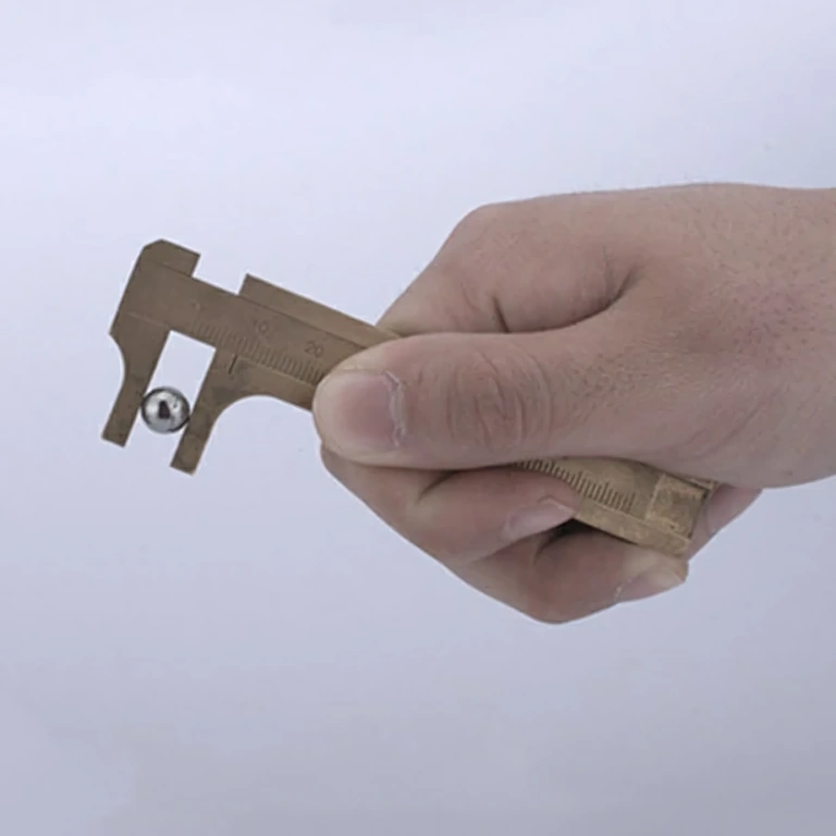 Palle rotonde in acciaio inox per tiro con fionda, 8 mm