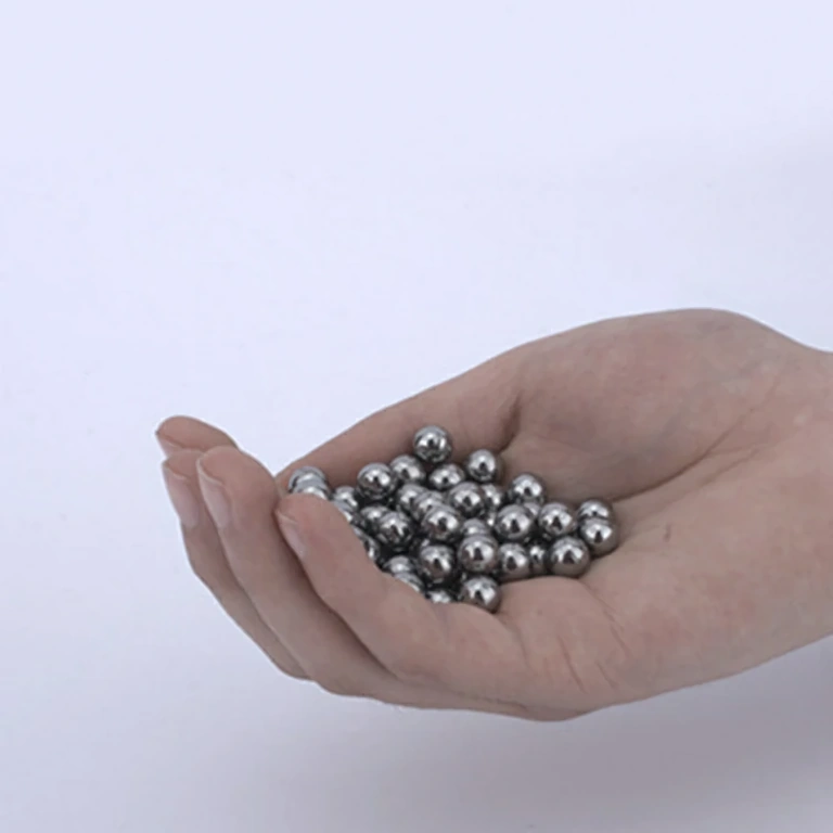 Set completo 100 palline acciaio 8 mm, forma sferica e liscia