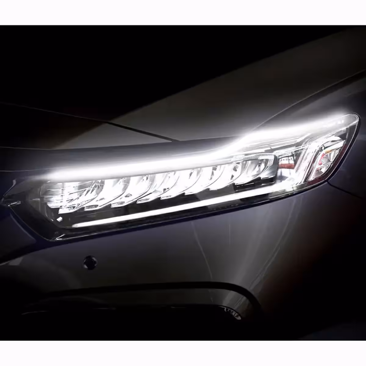 Striscia LED auto con effetto scorrimento per segnalazione dinamica