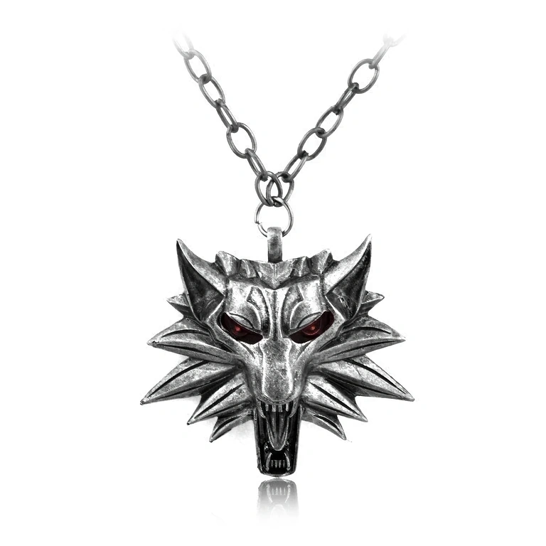 Collana decorativa con testa di lupo e occhi rossi, ispirata a The Witcher