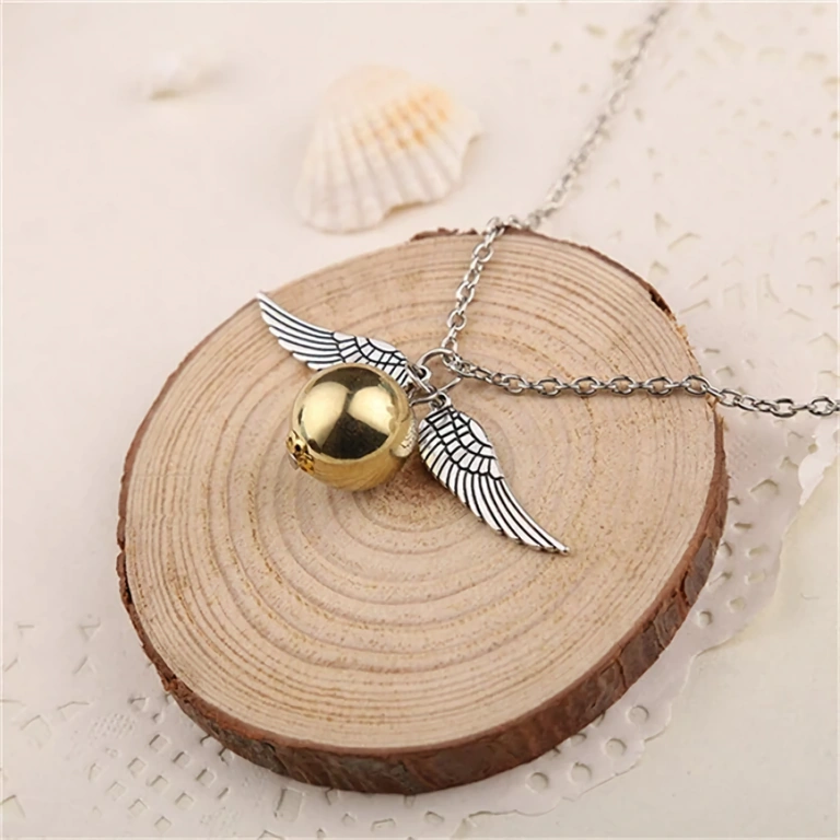 Pendente con Snitch d’Oro e ali d’angelo – stile Harry Potter