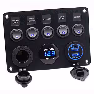 Pannello interruttori auto 5 pulsanti ON/OFF con voltmetro, presa e caricatore USB – 12V/24V, resistente IP65