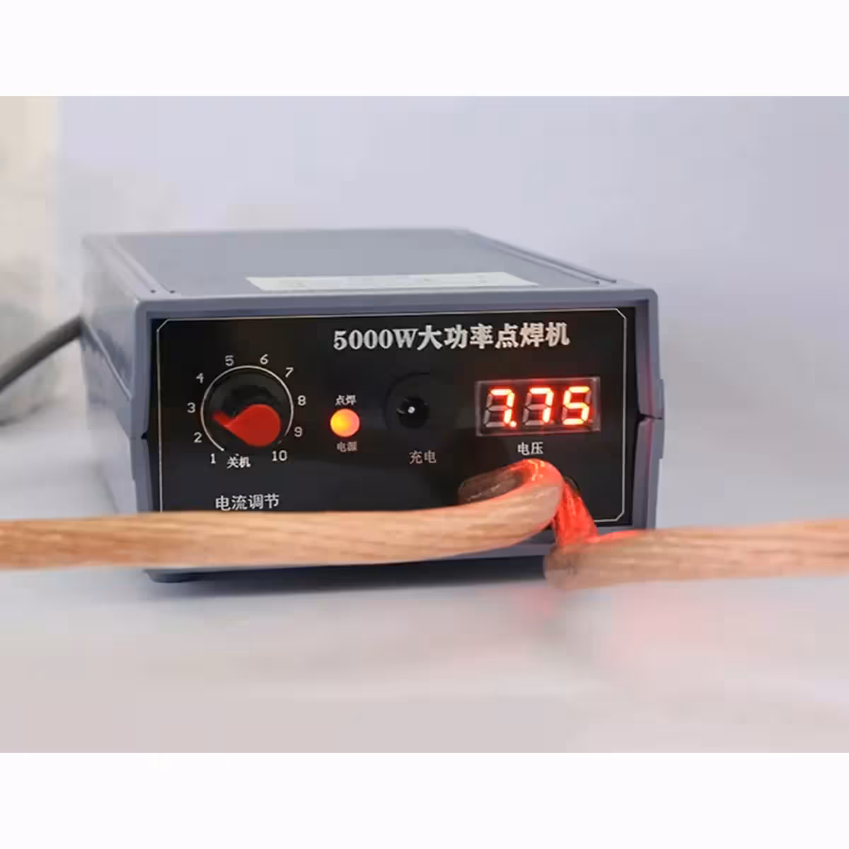 Dispositivo saldatura a punti per progetti fai-da-te con celle 18650