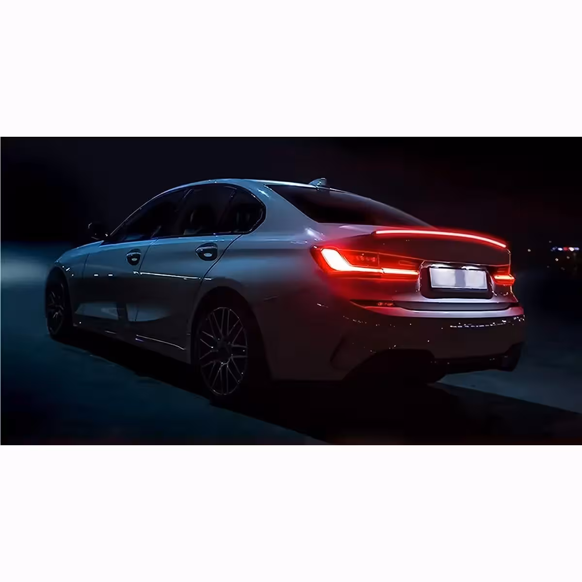 Spoiler con striscia LED e luce stop 12V per auto