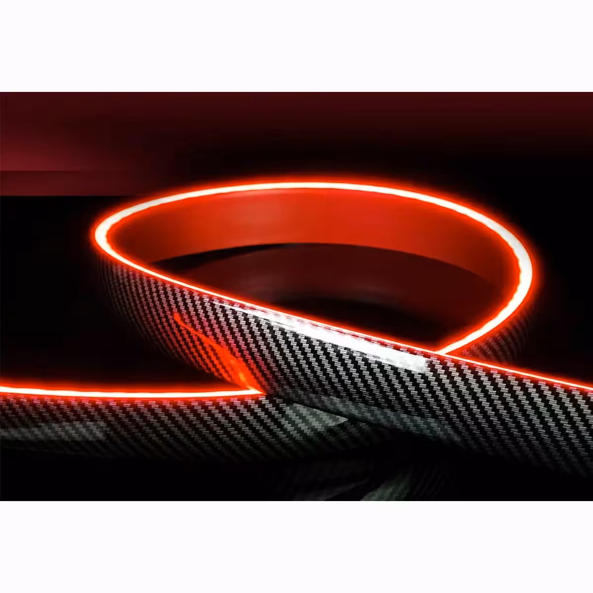 Spoiler auto in fibra di carbonio con luce LED stop