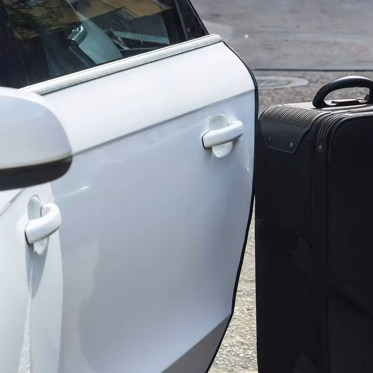 Striscia guarnizione in gomma per protezione laterale porte auto