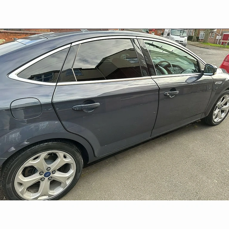 Striscia gomma protezione laterale porte auto Striscia gomma per protezione laterale porte auto