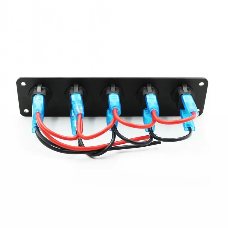 Connettori elettrici sul retro del pannello