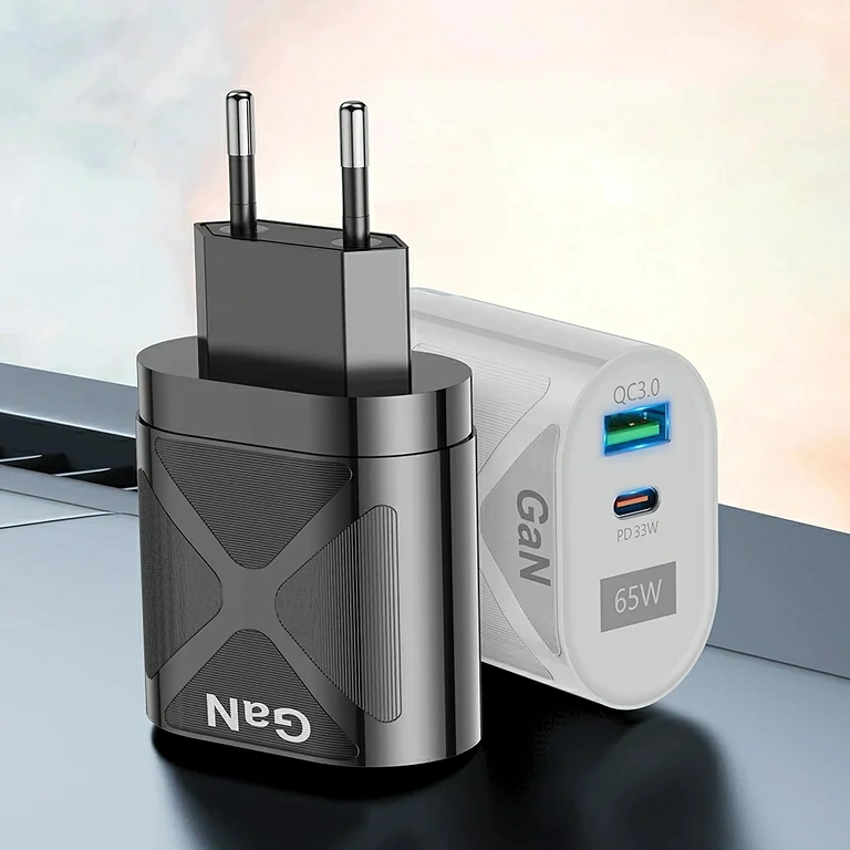 Caricatore GaN con Power Delivery e Quick Charge 3.0 – vista frontale