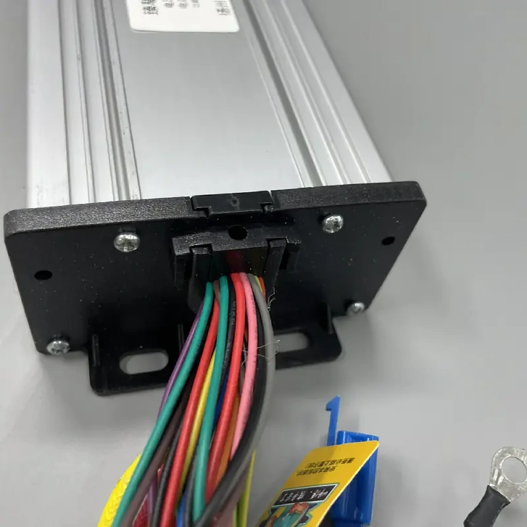 Controller scooter 60V 45A ad alte prestazioni Controller per scooter elettrico 60V, corrente massima 45A