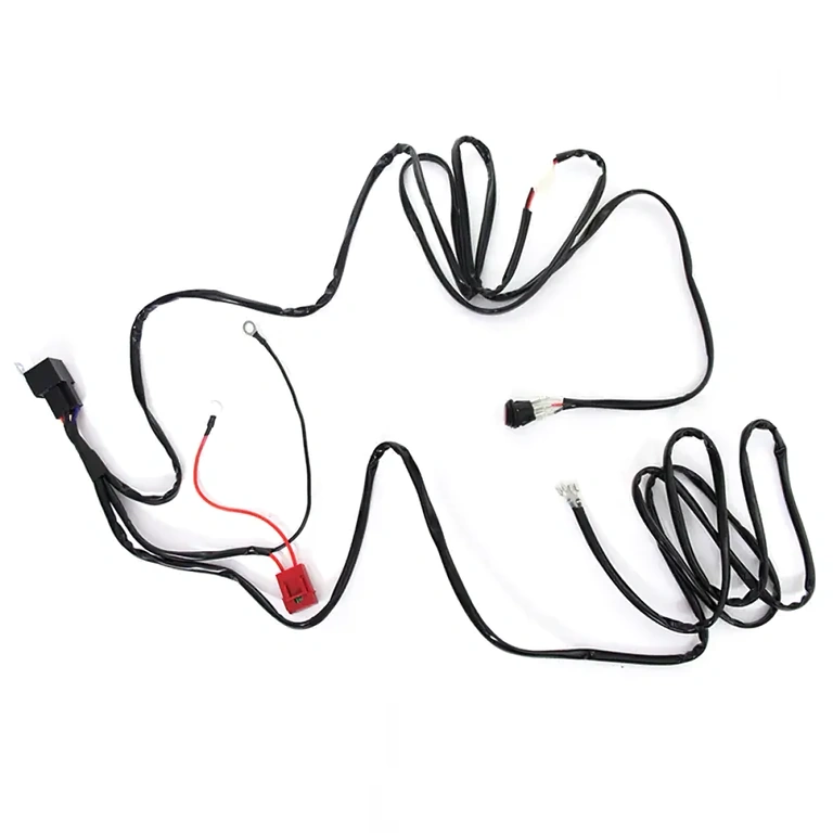 Sistema cablaggio per fari LED montati su trattore