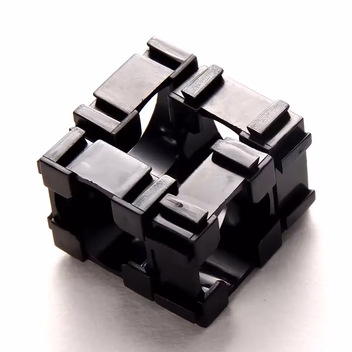 Quattro supporti modulari 18650 pronti per fissaggio rapido nel pacco batterie