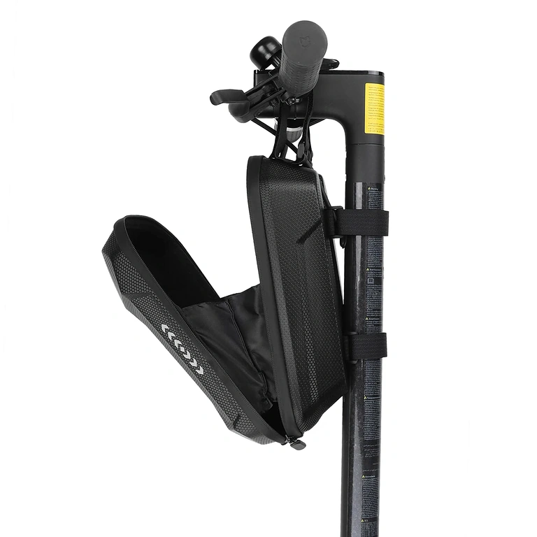 Borsa monopattino realizzata in materiali durevoli e resistenti