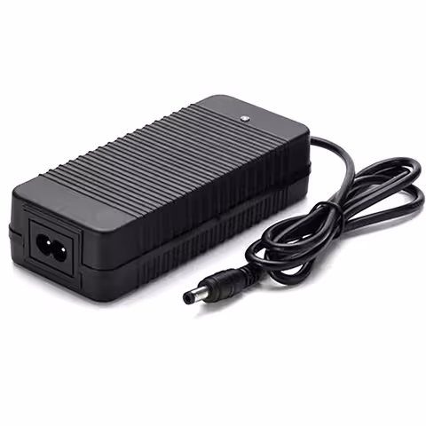 Caricabatterie Li-Ion 21V 2A per batterie 18650, 18V e BMS 5S
