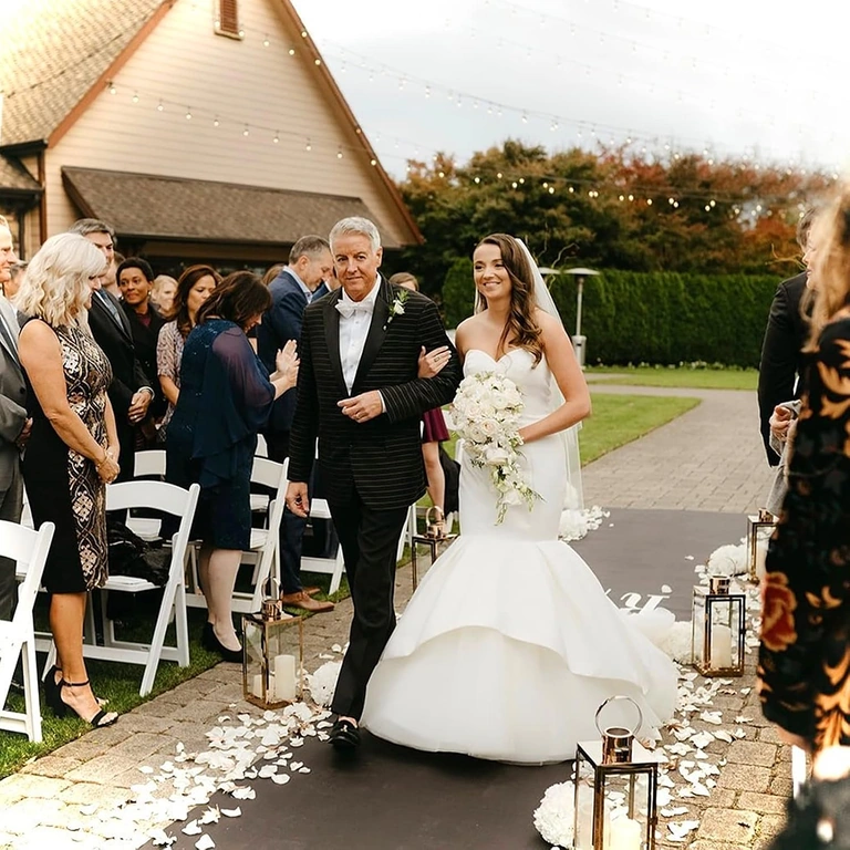 Petali bianchi per servizio fotografico Petali artificiali bianchi per decorazioni fotografiche romantiche