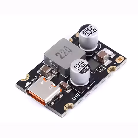Vista frontale del modulo USB-C PD 65W con connettore