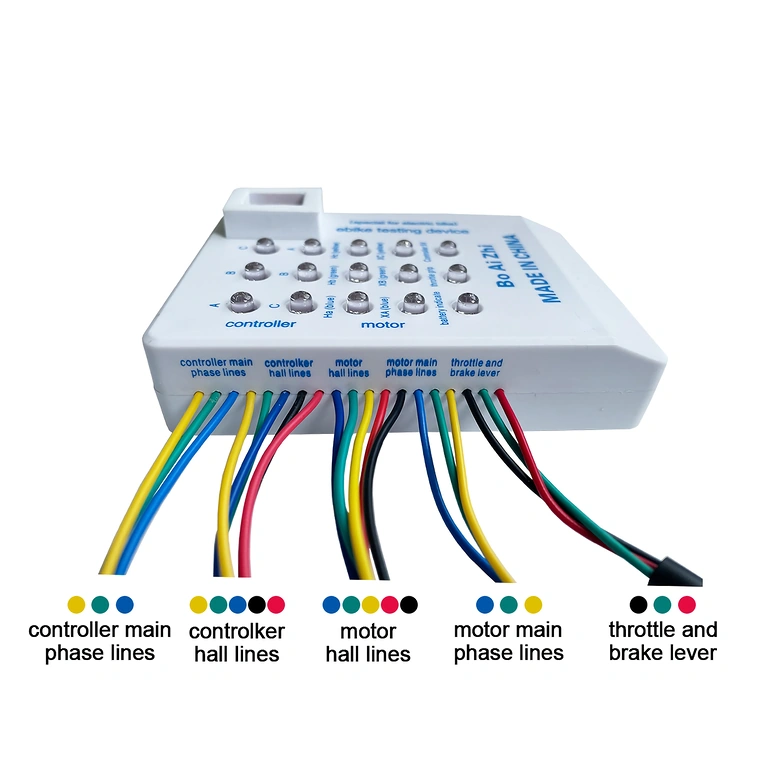 Dettaglio connessioni tester universale per bici e monopattino elettrico